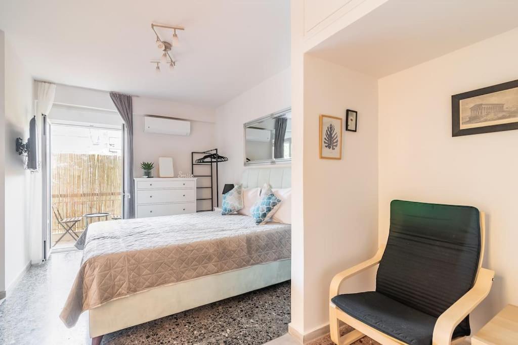 Chic Apt Near Acropolis - Avdi Square أثينا المظهر الخارجي الصورة