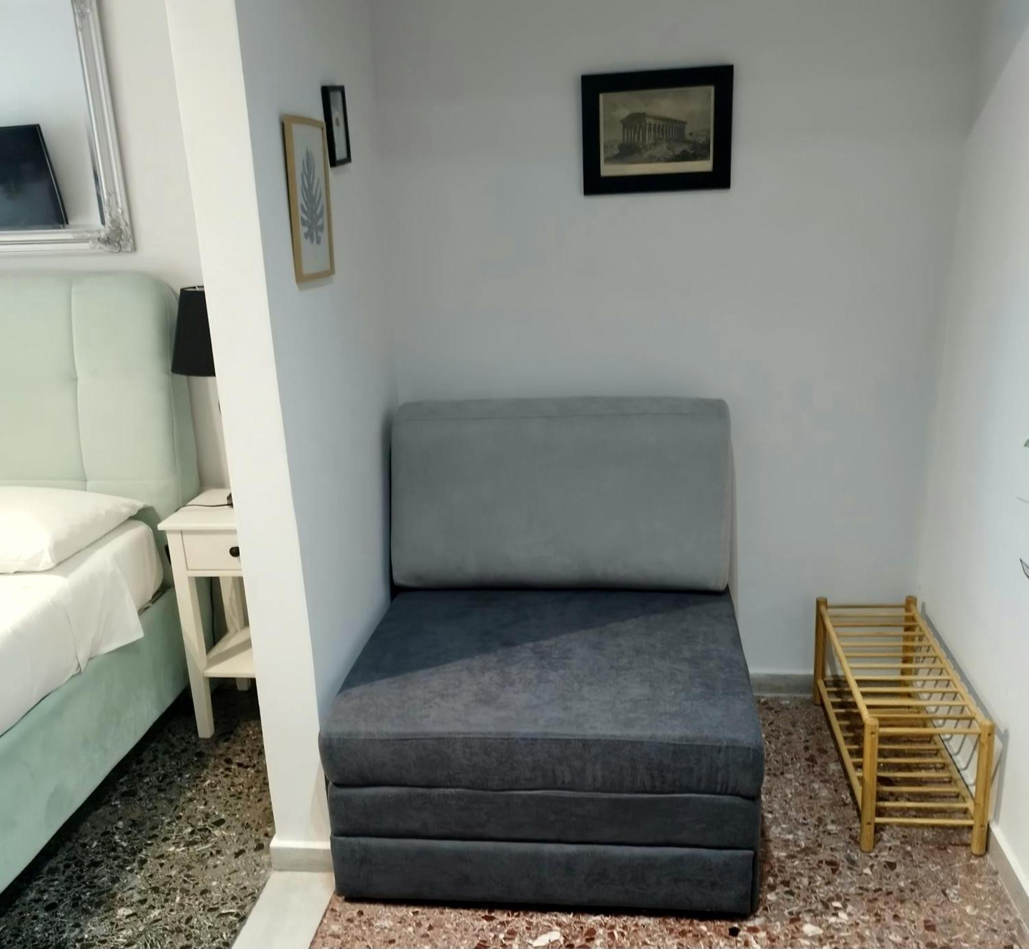 Chic Apt Near Acropolis - Avdi Square أثينا المظهر الخارجي الصورة